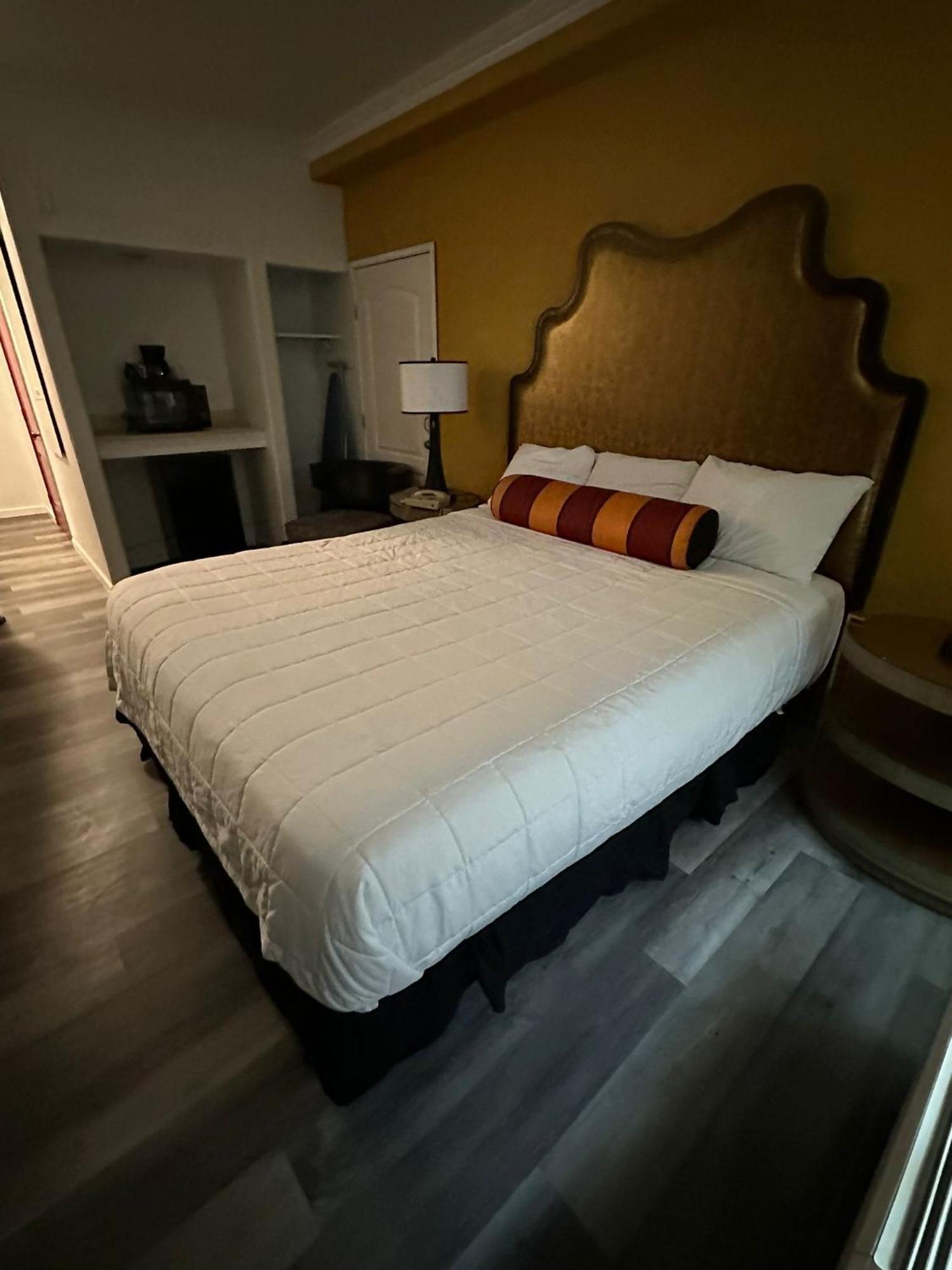 Howard Johnson By Wyndham Bakersfield Ngoại thất bức ảnh