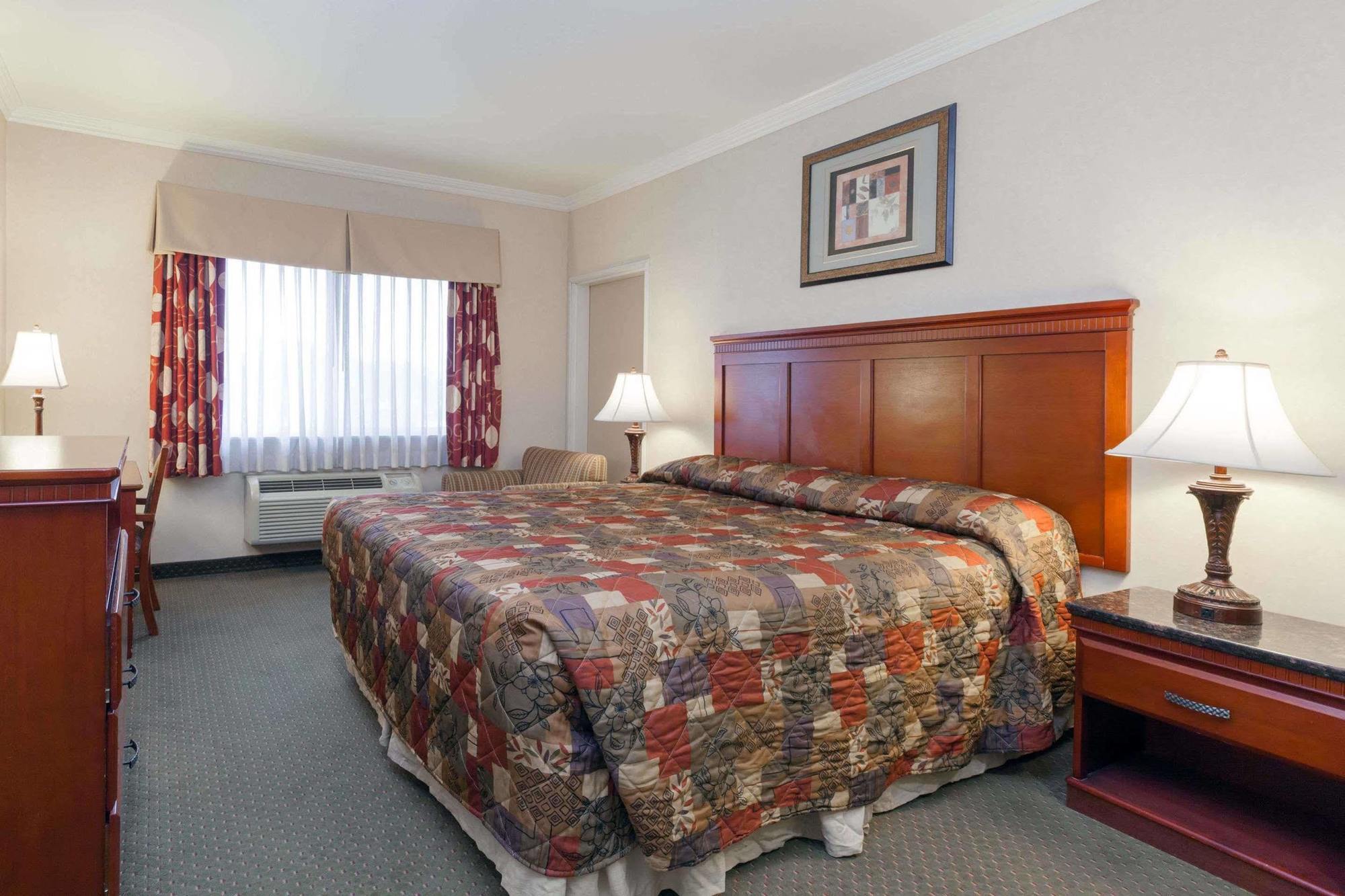 Howard Johnson By Wyndham Bakersfield Ngoại thất bức ảnh